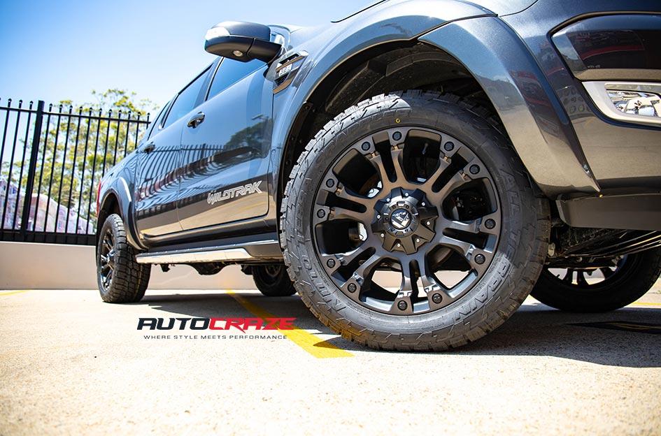 FORD-RANGER-VAPOR-BLACK-MACHINED-WITH-DARK-TINT